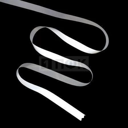 Лента светоотражающая 10мм 035кд нейлон 1202 (упак 50м/6250м) Лента светоотражающая 10мм 035кд нейлон 1202 (упак 50м/6250м)